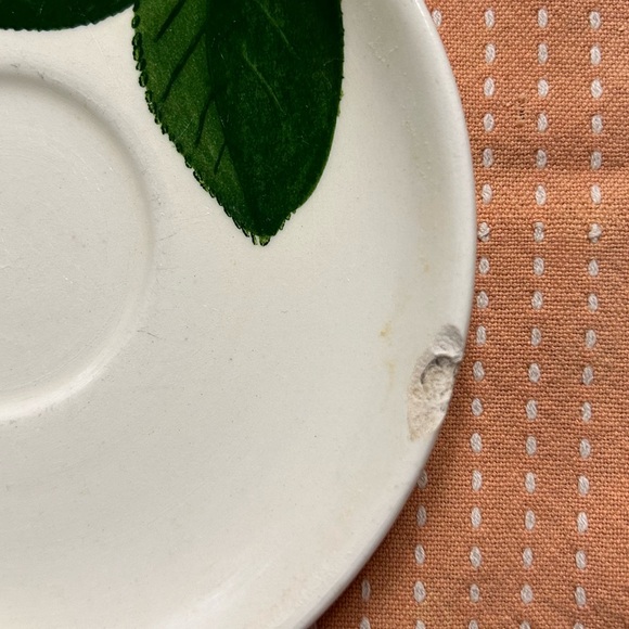 Metlox Poppytrail California Apple Saucers 6 - Picture 4 of 4